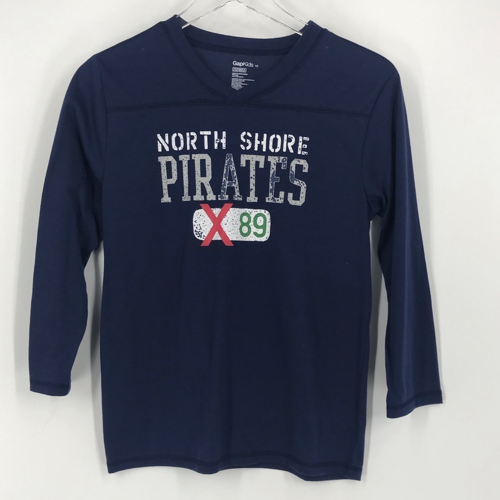 Gap kids North Shores Pirates v-neck shirt
